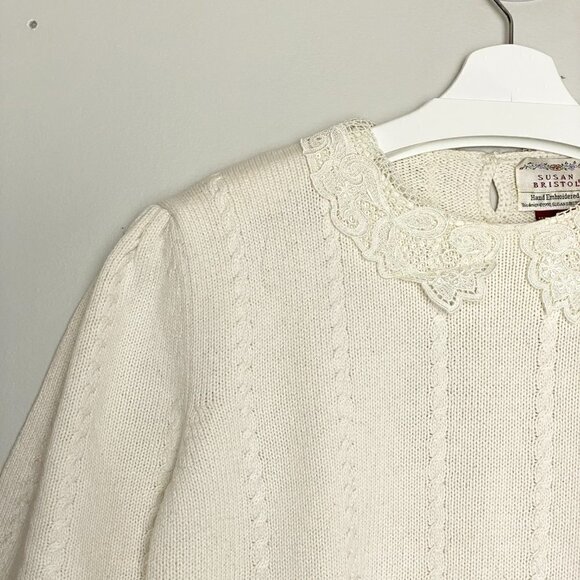 VINTAGE Susan Bristol Short Sleeve Lace Collar Hand Embroidered Sweater - Picture 3 of 8